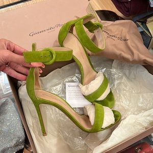 Gianvito Rossi Portifino 37 Avocado